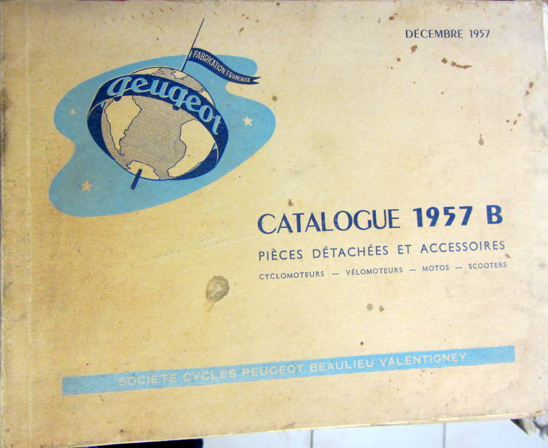 Couverture de 1957 -12 PEUGEOT MOTO SCOOTER CYCLOMOTEUR VELOMOTEUR CATALOGUE DE PIECES DETACHEES
