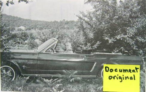 Couverture de FORD MUSTANG FILM LE GENDARME DE SAINT TROPEZ AVEC LOUIS DE FUNES