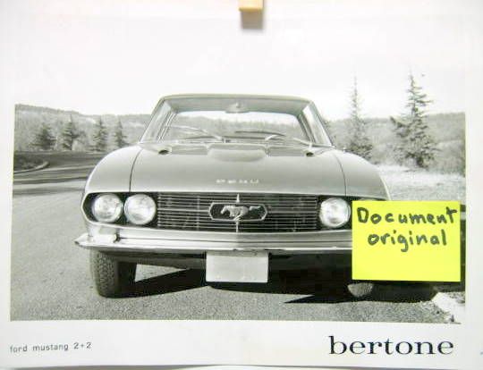 Couverture de FORD MUSTANG 2+2 BERTONE