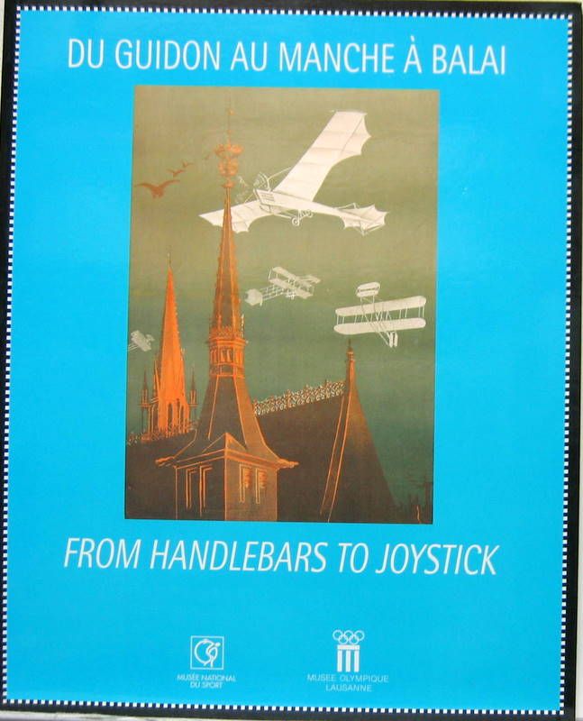 Couverture de DU GUIDON AU MANCHE A BALAI FROM HANDLEBARS TO JOYSTICK AFFICHES DU MUSE NATIONAL DU SPORT DE FRANCE