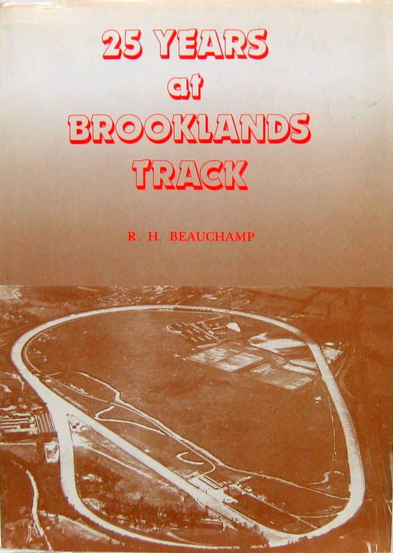 Couverture de 25 YEARS AT BROOKLANDS TRACK