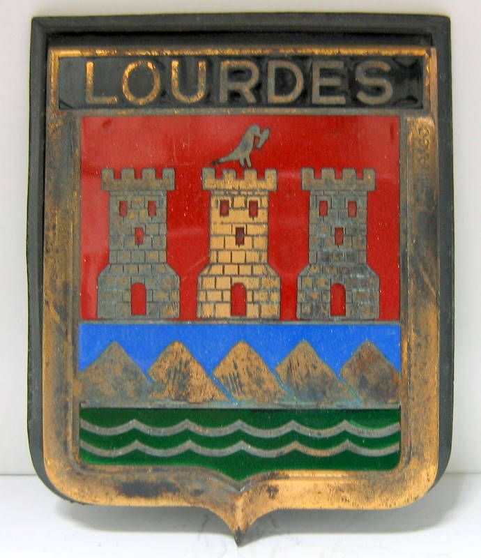 Couverture de LOURDES
INSIGNE EMAILLE D'ORIGINE PAR DRAGO
