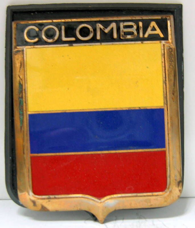 Couverture de COLOMBIA
INSIGNE EMAILLE D'ORIGINE PAR DRAGO