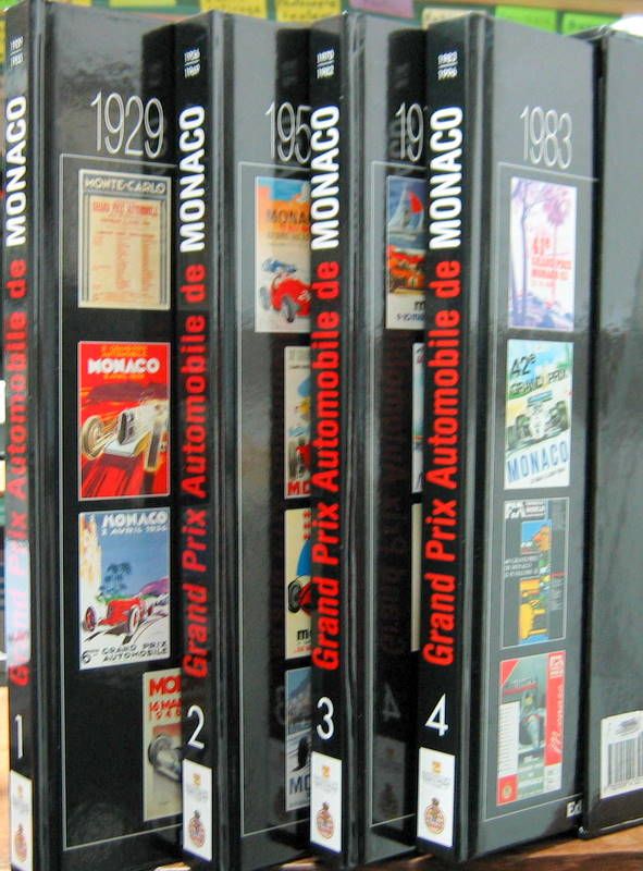 Couverture de GRAND PRIX AUTOMOBILES DE MONACO 1929-1996 EN 4 VOLUMES DANS UN EMBOITAGE