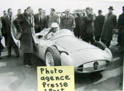 Couverture de BUGATTI 251 PHOTO DE PRESSE VUE 3/4 AVANT