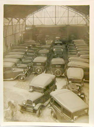 Couverture de 1934 GREVE DES TAXIS A PARIS PHOTO DE PRESSE AVEC TEXTE AU DOS