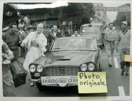 Couverture de 1959 LANCIA FLAMINIA CABRIOLET AVEC A.EKBERG PHOTO DE PRESSE TEXTE AU DOS