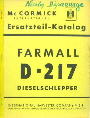Couverture de 1956-10 FARMALL TRACTEUR DIESEL D 217 CATALOGUE DE PIECES DETACHEES EN ALLEMAND