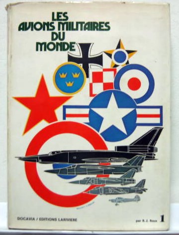 Couverture de LES AVIONS CIVILS DU MONDE ROBERT .J.ROUX JAQUETTE REFAITE CHEZ DOCAVIA