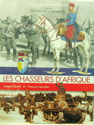 Couverture de LES CHASSEURS D'AFRIQUE DE J.SICARD ET F.VAUVILLIER