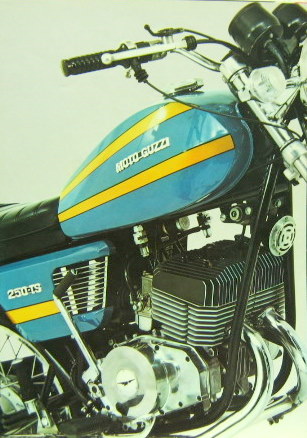 Couverture de GUZZI 250 TS CATALOGUE EN FRANCAIS