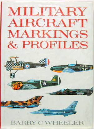 Couverture de MILITARY AIRCRAFT MARKINGS AND MILITARY  EN ANGLAIS