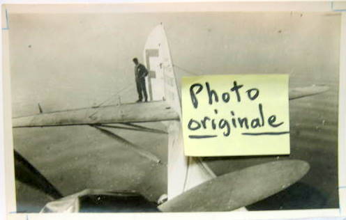 Couverture de EMPENNAGE DU LATE 300 CROIX DU SUD PHOTO ORIGINALE