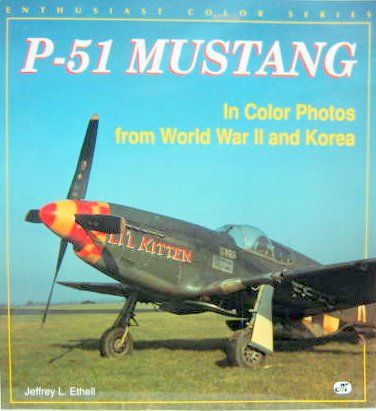 Couverture de P 51 MUSTANG IN COLORS FROM WORLD 
WAR II AND KOREA