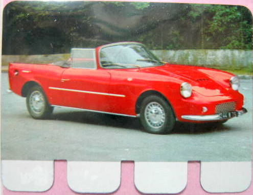 Couverture de DB LE MANS CABRIOLET PRESENTOIR EN TOLE POUR VITRINE