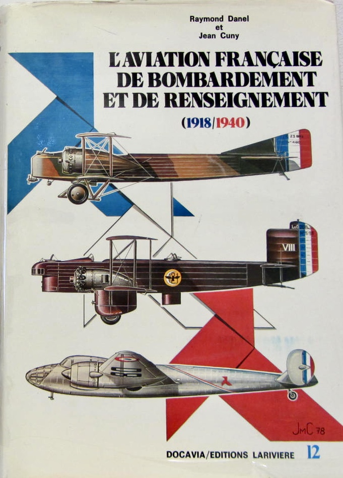 Couverture de L'AVIATION DE BOMBARDEMENT ET DE RENSEIGNEMENT 1918_1940 DOCAVIA