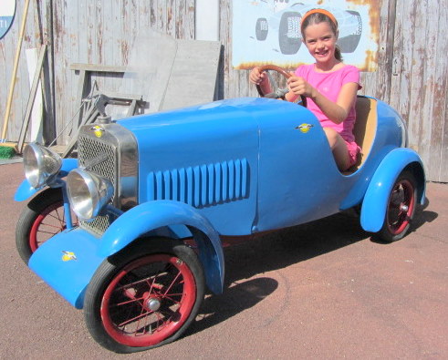 Couverture de 1930 ENVIRON HISPANO D'ENFANT A MOTEUR ELECTRIQUE