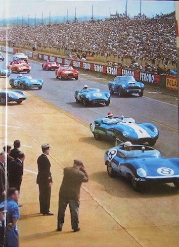 Couverture de LA LEGENDE DES 24 HEURES DU MANS DE GERARD DE CORTANZE