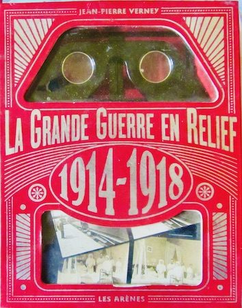 Couverture de LA GRANDE GUERRE EB RELIEF 1914-1918   AVEC LUNETTES + LIVRE