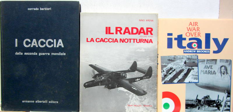 Couverture de I CACCIA DELLA SECONDE GUERRA MONDIALE - IL RADAR LA CACCIA NOTTURNA - AIR WAR OVER ITALY   AIR WAR OVER ITALIE EN ANGLAIS