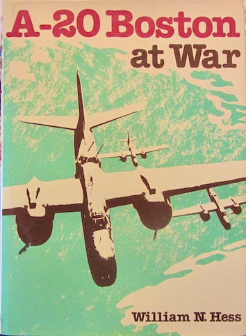 Couverture de A 20 BOSTON AT WAR DE W.N.HESS EN ANGLAIS