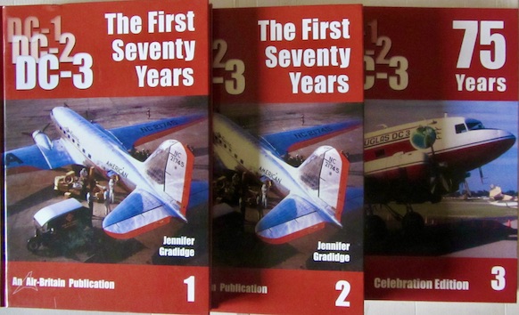 Couverture de THE DOUGLAS DC1 DC2 DC3 +75 YEARS 3 VOLUMES DE GRADIDJE ET JENNIFER
