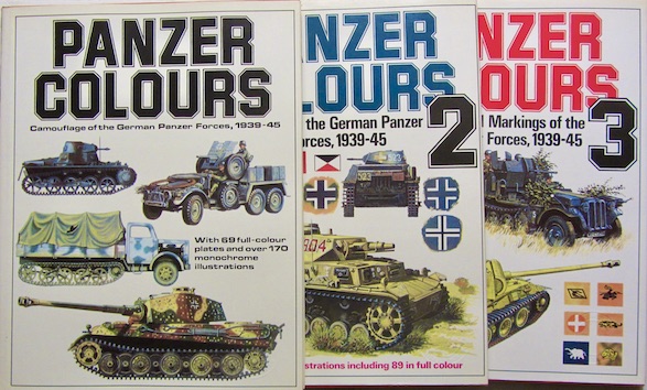 Couverture de PANZER COLOURS CAMOUFLAGE OF THE GERMAN PANZER FORCES 1939 _ 45 EN 3 VOLUMES