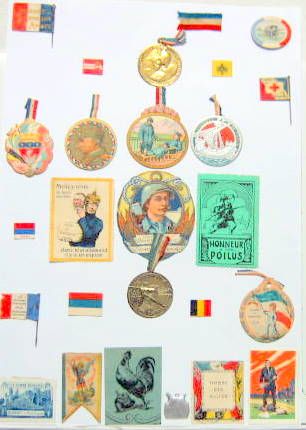 Couverture de INSIGNES POUR  LA GUERRE DE 1914-18