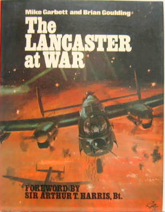 Couverture de THE LANCASTER AT WAR - AVRO LANCASTER EN ANGLAIS