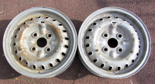 Couverture de MASERATI 3500 2 JANTES BORRANI